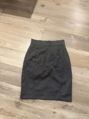 H&M midi Gray Pencil Skirt - Professional Women's Workwear